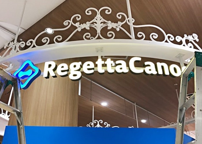 ステンレス看板の写真