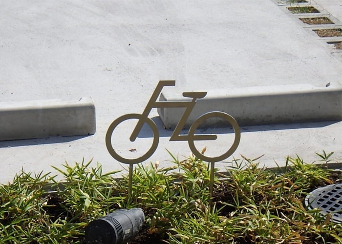 ステンレス看板の写真